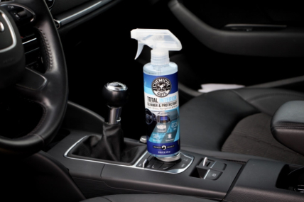 Total Interior Cleaner and Protectant, een interieurreiniging van CHEMICAL GUYS